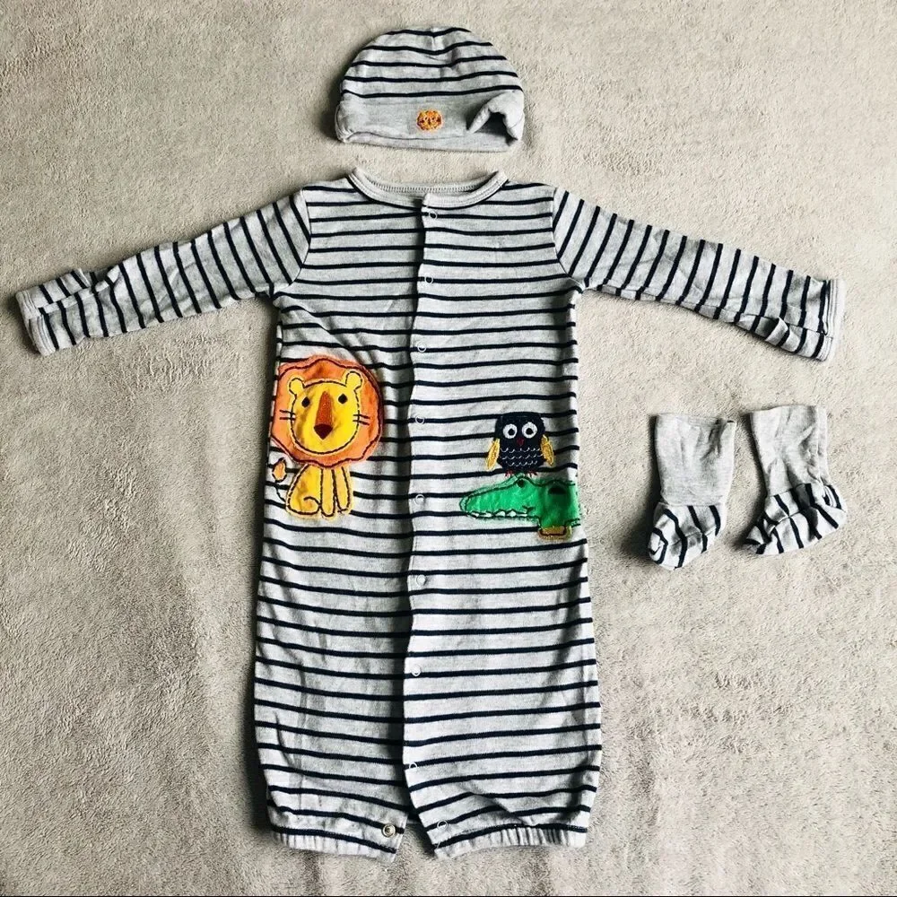 Babies R Us Nightgown, Cap, and Booties Set